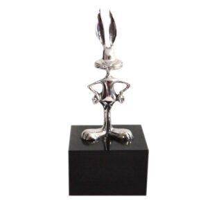 Conejo de Pewter con Base Negra: Elegancia y Artesanía Mexicana