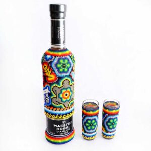 Botella de arte huichol multicolor