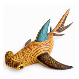 Tiburon martillo de alebrije - Tallado en madera en Oaxaca