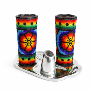 Tequileros intervenidos con Arte Huichol
