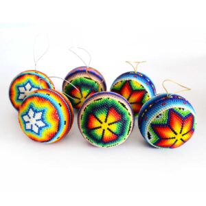 Juego de 6 Esferas Navideñas en Arte Huichol