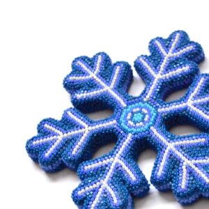 Copo de nieve con arte huichol